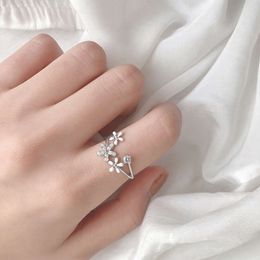 Summer Trendy Sparkling Diamond Flower Index Finger Ring for Women