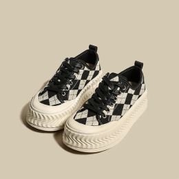 Shoes Thicksoled Canvas Shoes Women's Autumn 2023 Korean Version Round Toe Black and White Plaid Lowtop Casual Shoes Women Sneakers