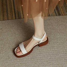 New French Brown Sandals Summer sandal women Low Heel Roman Shoes Open Toe Stripe Simple Comfortable Flat Bottom Womens 240228