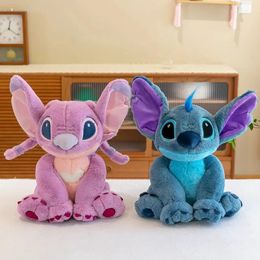 2024 Manufacturers wholesale 2 colors of 30cm plush toys cartoon cartoon film and television dolls for children's birthday gifts