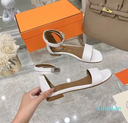 fashion designer latest women's flat sandals soft leather material comfortable luxury beautiful 35-42 perfect
