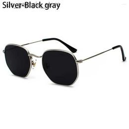Sunglasses Sunglasses Summer Metal Frame Driving Eyewear Small Square Sun Glasses For Men And Women Polygon Mirrored Lens Y240320