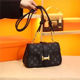 Promotion Brand Designer 50% Discount Women's Handbags Cute Shoulder Bag Elegant