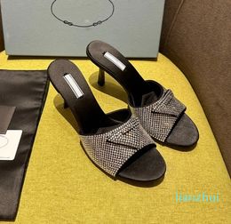 2024 sandálias de verão sapatos stiletto sandália feminina slide slippe
