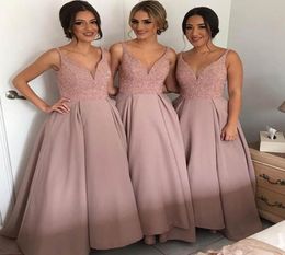 Gorgeous Blush Pink A Line Floor Length Bridesmaid Dresses Beaded V Neck Plus Size Maid of Honor Gowns Long Princess Wedding Guest5509146