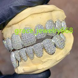 Hip Hop Iced Out Grills Top Bottom Cubic Zircon Gold Silver Color Tooth Grillar för män Kvinnsmycken