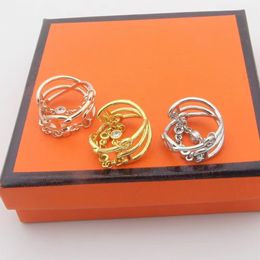Luksusowy projektant Pierścień Moda kreatywny Enami Pierścień nadaje się dla kobiet Pierścień Klasyczny list złoty pierścionek pary ślubna para ślubna