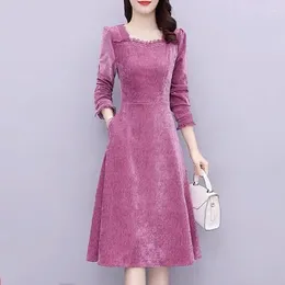 Casual Dresses Purple Velvet Dress Women's Autumn/Winter 2024 Fashion Slim Style French Retro Long Sleeve Midi Elegant Vestidos Z4212