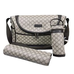 Дизайнерская высококачественная сумка для подгузников, многофункциональная сумка на плечо с печатью логотипа, сумка для мамы нескольких стилей, набор из 3 предметов W01