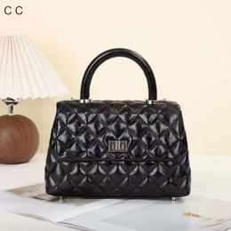 Handbag luxury factory wholesale retail free shipping New Fashion Genuine Leather Handbag Womens Fashion Lingge Shoulder Bag Small Fragrance Chain Bag