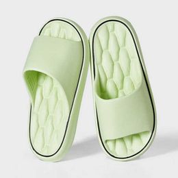 Slippers Womens Summer Cloud Slide Thick Sole Shoes Unisex Beach Sandals Eva Soft Indoor Bathroom Non slip01 H240322