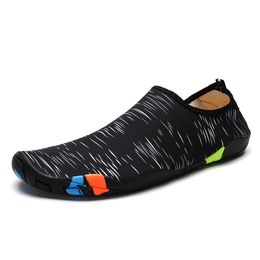 Wasserschuhe Männer Frauen Slip Strand Waten Barfuß Schnell trocknend Schwimmschuhe Schnell trocknend Küstensocke Flusswaten Telekinetischer Kletterschuh Wanderschuh Turnschuhe AA56