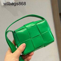 Cassette Venetaabottegs Designer Bag Advanced Texture 6-cell Woven Oil Wax Mini Small Square Cow Leather Shoulder Messenger