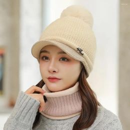 Berets Weather Thermal Hat Winter Cozy Knitted Scarf Set With Plush Ball Decor Stylish Windproof Baseball Cap Neck For Warmth