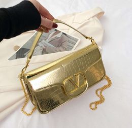 2024 Wallet Fashion Designer Bag Women Shoulder Bags Womens Luxurys Designers V Handbag Crossbody Handbags Purse Nappa Stud Totes Mainstream Bag4646