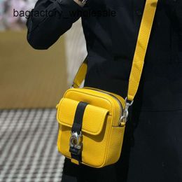 Trendy Designer Shoulder Bag New Classic Mens Bag Beck Crossbody Shoulder Lychee Pattern Cowhide Small Square Bag