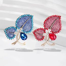 Brooches Elegant Luxury Rhinestone Leaf Corsage Brooch For Women's Exquisite Pin Delicate Design Crystal Coat Accessories