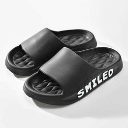 Slippers Cloud Women Sole grossa para homens Summer Summer Beach Slides Banho Anti-Slipper Sandálias Sanfas Moda Flip-Flops07 H240322