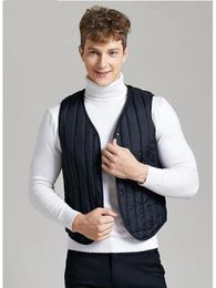Mens Jackets Classic V-Neck Sleeveless Puffer Winter Ultra Light Down Vests High Quality Portable Male Fitted Warm Solid Waistcoat