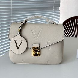 5A Designer Purse Luxury Paris Bag Brand Handbags Women Tote Shoulder Bags Clutch Crossbody Purses Cosmetic Bags Messager Bag W513 03