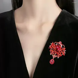 Brooches Rhinestone Flower Brooch Sweater Cardigan Coat Pin Business Suit Lapel Women Jewellery Gift Clothing Accessories