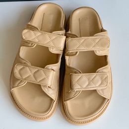 With Box Designer Womens Sandals Dad Sandals Summer Calfskin Slipper Buckle Strap Soft Woman Slides Fashion Beach Shoes 539