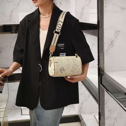 Bucket Bag Designer Hot Sale New Womens Shoulder Soft Leather Texture Small Square Large Capacity Fashion Simple Middle-aged