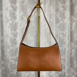 Borsa da donna di lusso sotto le ascelle portatile Designer Arco di trionfo in rilievo Borse a tracolla in pelle di mucca liscia Borse a tracolla versatili di moda tinta unita