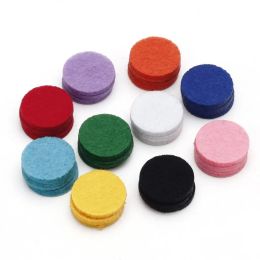 Necklaces 200pcs 21mm Oil Pad Felt Pads Round Refill Pads for 25mm Perfume Locket Essential Oil Diffuser Locket Pendant Necklace Car Vent
