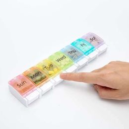 Kutu kutuları 1 Depolama Tıp Sırası Kareler Haftalık Taşınabilir Plastik Gökkuşağı Sıçrama Düğmesi Hap Kutusu 7 Izgara Tablet Tutucu Konteyner Özelleştirilebilir ÖRTE HEDİYE