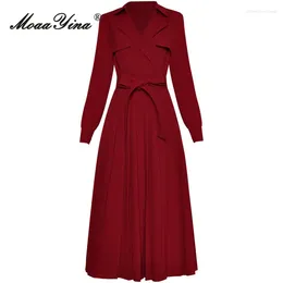 Casual Dresses MoaaYina Winter Fashion Runway Red Vintage Temperament Dress Women Lapel Frenulum Gathered Waist Pleated Slim A-LINE Long