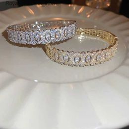 Charm Bracelets New South Korea Exquisite Hollow Geometric Fashion Elegant Sweet Simple Womens Jewellery Q240321