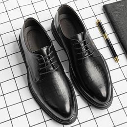 Casual Shoes Luxury Lace Up Leather Cowhide Pointed Toe British Business Formal Men Plush Wedding Office