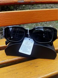 High quality manufacturer selling men's designer sunglasses Outdoor Sunglasses Fashion classic women's sunglasses Mixed Colour Triangle Brand sunglasses