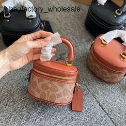 Counter High Quality Luxury Explosive Shoulder Fashion Bag New Makeup Box Bag Trail Mini Handbag Coated Chain Crossbody for Women Bag