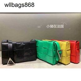 Cassette Venetaabottegs Designer Handbags Purchase Woven Triangle Buckle Green Oil Wax Leather Single Shoulder Diagonal Span Bag Genuine G0oh