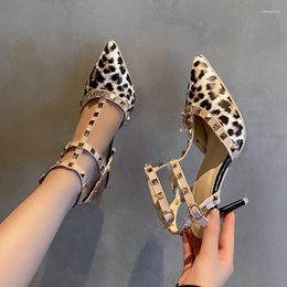 Sandals 2024 European And American Autumn Pointed Leopard Pattern Rivet High Heel Thin Large Fashion T-Strap Single Shoes