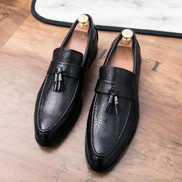 Casual Shoes Men's Genuine Leather Tassels Fashionable Loafers Versatile Flat Non Slip