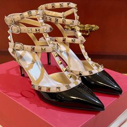 Sandálias femininas de luxo designer de salto alto apontado rebites sapatos de couro genuíno 6cm 8cm 10cm saltos finos preto fosco verão mulher sandália com saco de pó