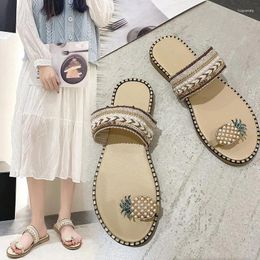 Slippers Sandals Women's 2024 Summer Pineapple Pearl Rhinestone Thongs Wear Seaside Flat Beach Shoes