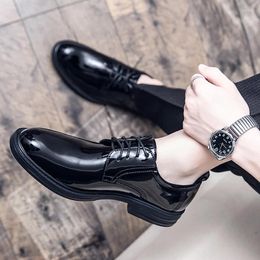 Casual Shoes Mens Dress Men's Formal Patent Leather Italian Skin For Men Elegant Business Luxury Social Male Shoe