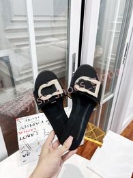 designer sandals shoes flat bottom slippers slides women's slipper room shoes summer minimalist slippers lightweight outdoor sandals