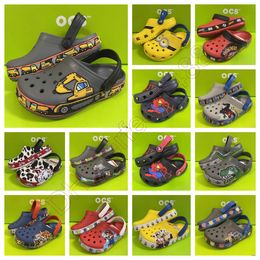 Sandals EVA kids CrocClog Crocodile Shoes non-slip Lightweight comfortable High-Quality children Summer Beach ventilate Slides Designers Cartoon Slippers A-18