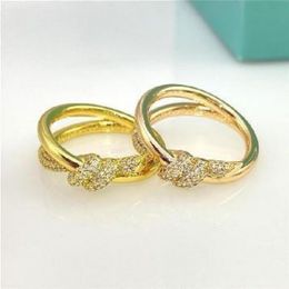 Hohe Version, geknoteter Ring, Herren- und Damen-Designer-Stil, klassischer Ring, Verlobung, Geburtstagsfeier, Premium-Sinn-Geschenk