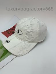 Luxurys white allmatch Duck tongue Hat Desingers hat Letter Baseball Cap Canvas Cotton Baseball Couple summertime Fashion Street Shooting Caps outdoors Sun hats