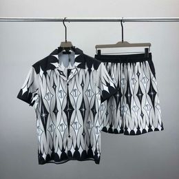 23SS Mens Designers Takip Seti Lüks Klasik Moda Hawaii Gömlekleri Takipler Ananas Baskı Şortları Gömlek Kısa Kollu Takım #029