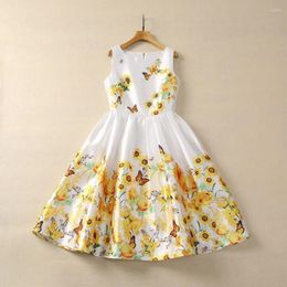 Casual Dresses Europe And The United States Women's 2024 Winter Round Neck Sleeveless Butterfly Yellow Flower Print Fashion Pleated Dress