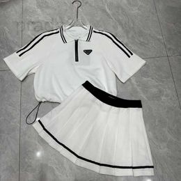 Two Piece Dress Designer 2024 Summer New Casual Lazy Style Contrast Polo Neck Short Sleeves Paired with Pleated Skirt Girl Style Set HFWW