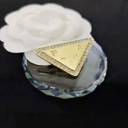 Designer-Brosche mit geometrischem Kristall-Diamant-Perlen-Design, luxuriöse Damen-Markenlogo-Brosche