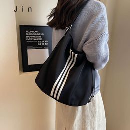 Shoulder Bag High Quality Exclusive Control Goods Leisure Large Capacity for Womens New Vertical Bar Oxford Butot Striped Shoulder Fashionable and Simp Bag